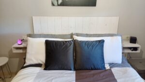 582b9c26-6b77-44af-9e2f-ea1b01b9ebcb Cabecero Helsinki vertical de madera sin baldas